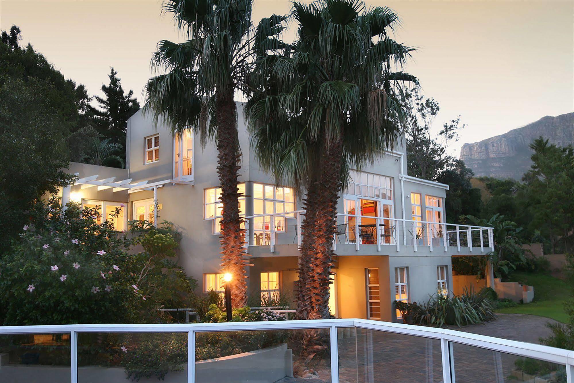 Art Gallery Guest House - Thandekayo Hout Bay Exterior foto